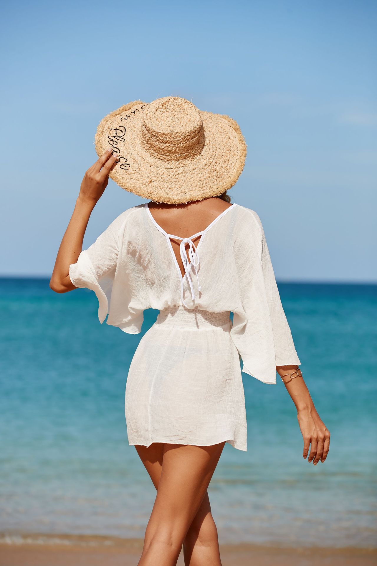 La Robe Plage “Évasion Élégante” – Le Chic Estival Signé Amelva