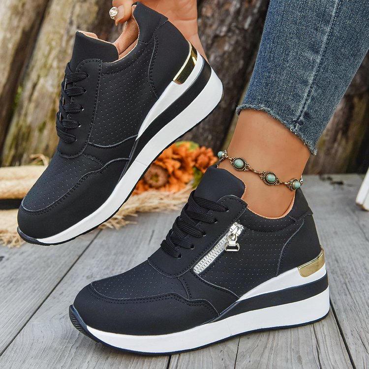 Casual, Lightweight Outdoor Athletic Shoes